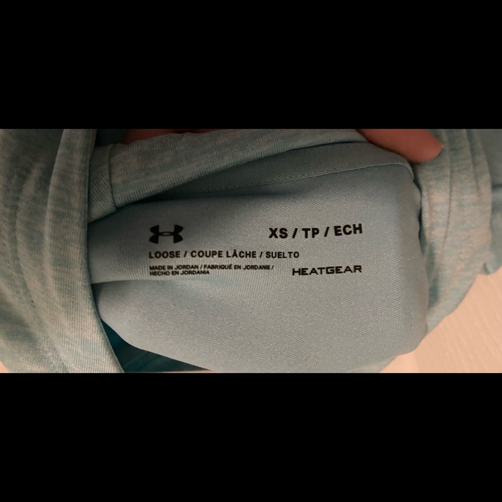Light weight pull over XS - Picture 3 of 3